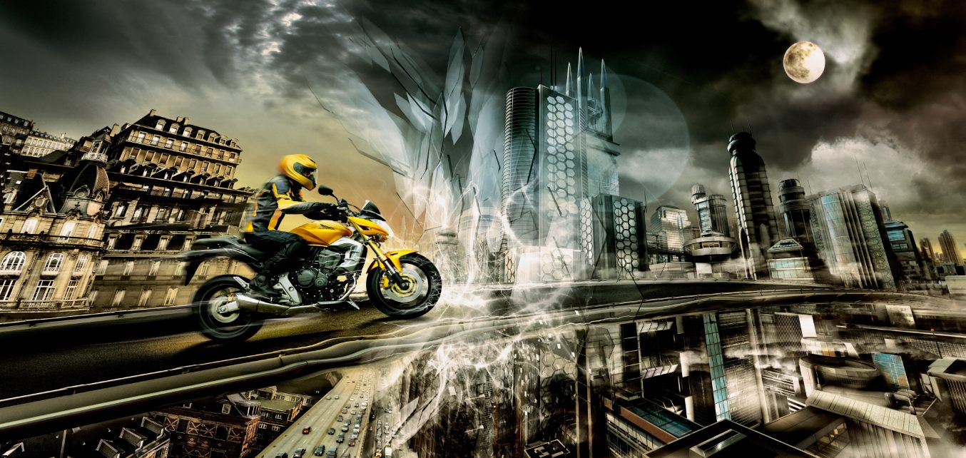Moto jaune dans une composition urbaine spectaculaire